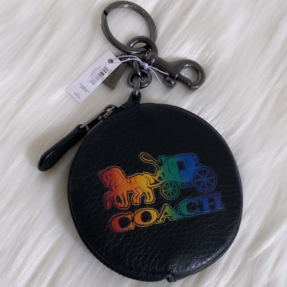 NWT💃Coach Circular Coin Pouch With Horse And Carriage - Picture 7 of 7